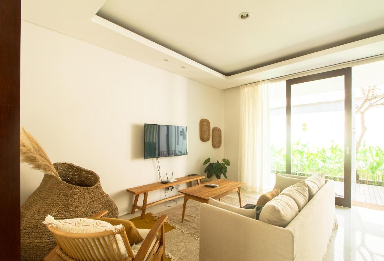Pelangi 148 Beach Suites Seminyak  Exterior photo